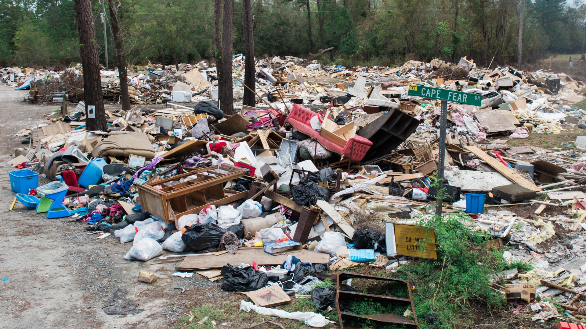 What are the benefits of hiring a junk removal Marietta Company? Junk